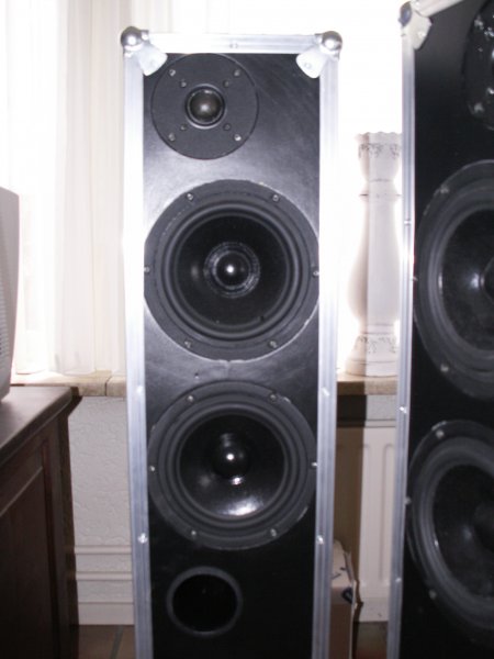 p33-speakers